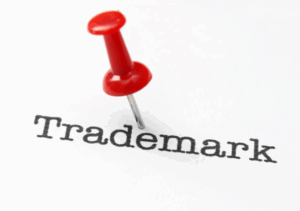 pin con trademark